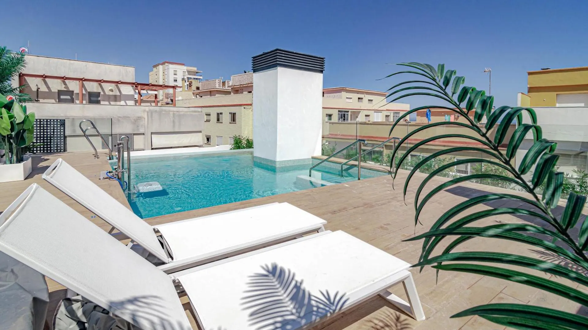 Le2E- Modern New-Build Flat Near The Beach エステポナ アパート